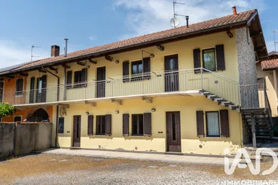 Villetta a schiera in Angera
