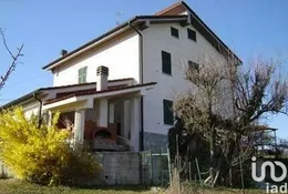 Townhouse in Merana