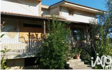 Casa/Villa in Collecorvino