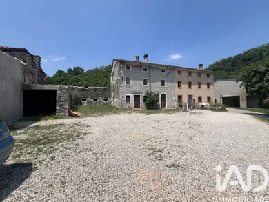 Rifugio in Brogliano