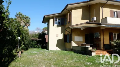 Mansion in Forte dei Marmi