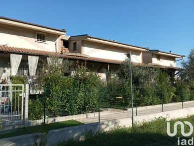 Casa / Villa indipendente in Collecorvino