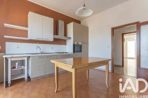 Appartamento 5 locali in Loreto