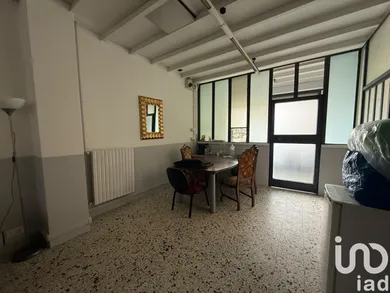 Shop/Premises commercial in Arezzo