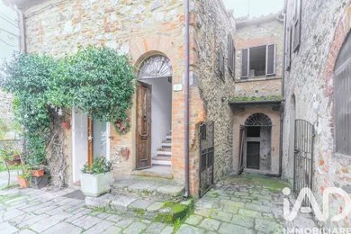 Apartment in Monticiano