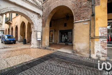 Negozio / locale commerciale in Verona