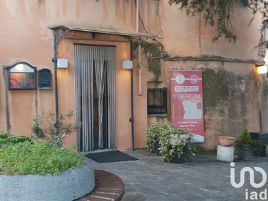 Shop/Premises commercial in Santa Maria Nuova