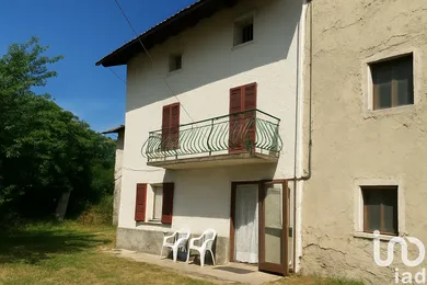 Village house in Calizzano
