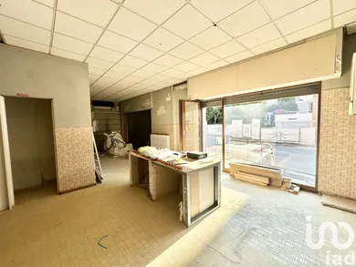 Shop/Premises commercial in Porto Sant'Elpidio