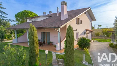 Casa/Villa in Appignano