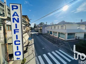 Shop/Premises commercial in Stra