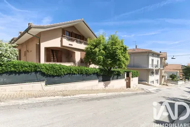 Appartamento 6 locali e più in Porto Sant'Elpidio