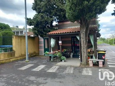 Shop/Premises commercial in Vado Ligure