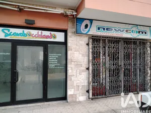 Negozio / locale commerciale in Macerata