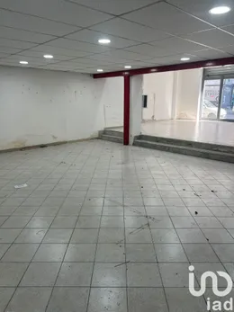 Shop/Premises commercial in Napoli