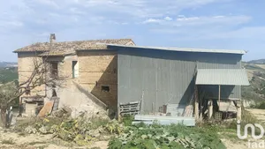 Townhouse in Cossignano