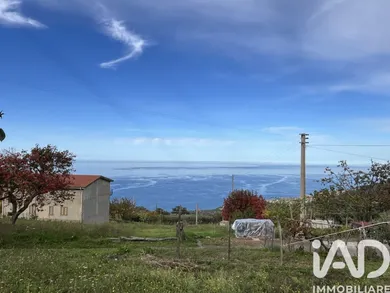 Townhouse in Longobardi