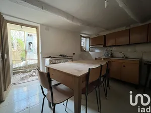 Casa di paese in Longobardi