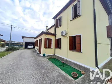 Casa/Villa in Vescovana
