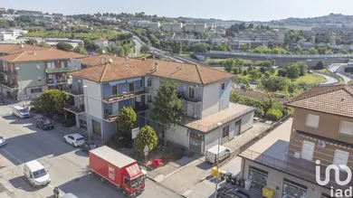 Shop/Premises commercial in Ancona
