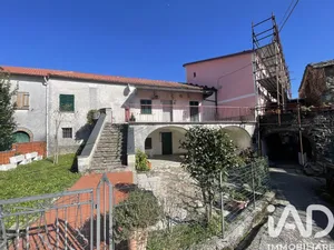 House in Varese Ligure