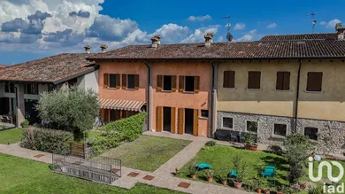 Traditional house in Solferino