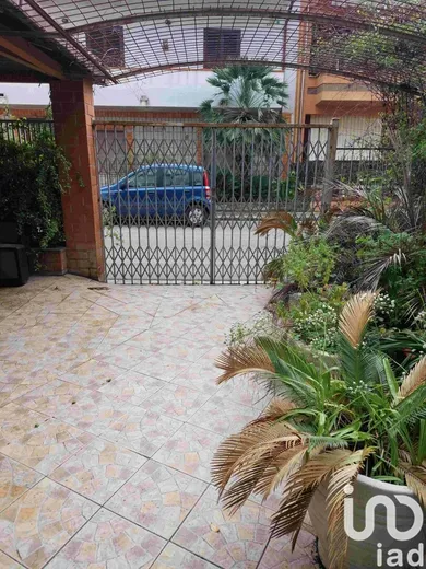 Villetta a schiera in Camigliano