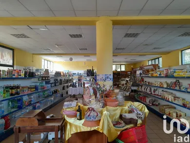 Shop/Premises commercial in Castellalto