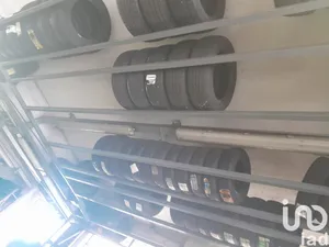 Negozio / locale commerciale in Paderno Dugnano