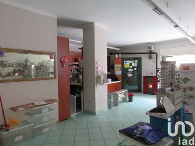 Negozio / locale commerciale in Villar Pellice