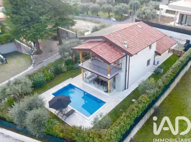 House in Soiano del Lago