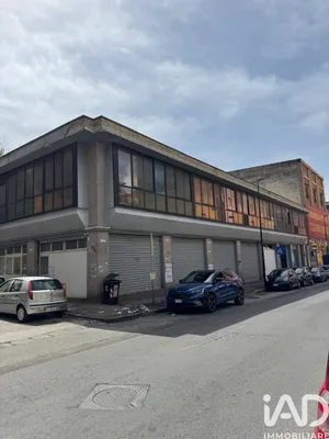 Negozio / locale commerciale in Napoli