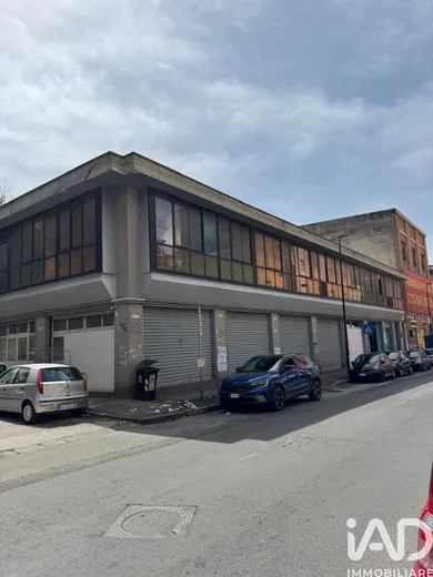 Negozio / locale commerciale in Napoli