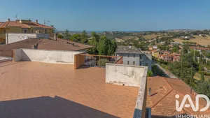 Appartamento 6 locali e più in Agugliano