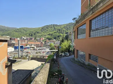 Shop/Premises commercial in Genova