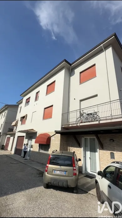Apartment in Medolla