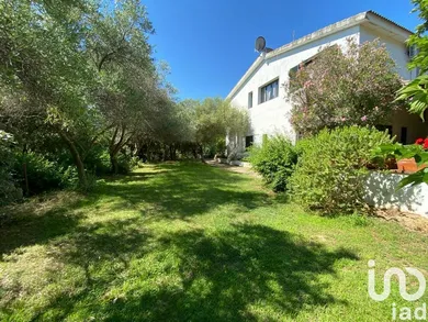 Townhouse in Padru
