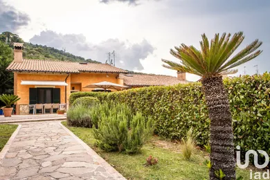 Chiatta / Casa galleggiante in Tivoli