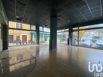 Shop/Premises commercial in Pesaro