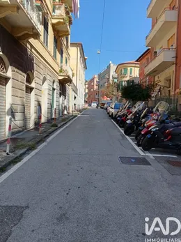 Appartamento 5 locali in Genova