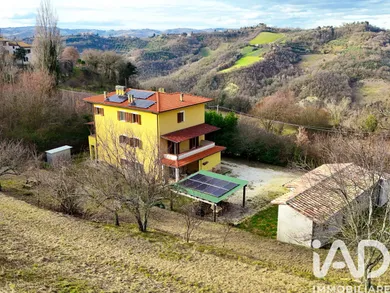 House in Valfabbrica