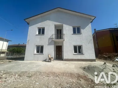 Townhouse in Castel d'Ario