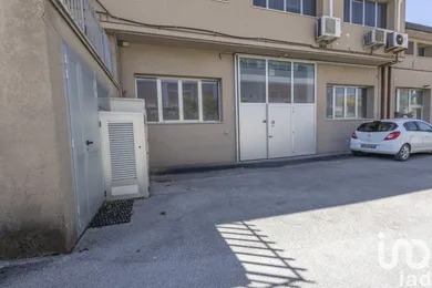 Shop/Premises commercial in Osimo