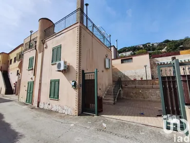 House in Monte di Procida