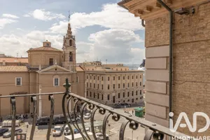 Appartamento 6 locali e più in Ancona