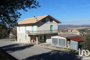 House in Montottone