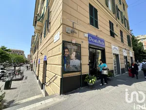 Negozio / locale commerciale in Genova
