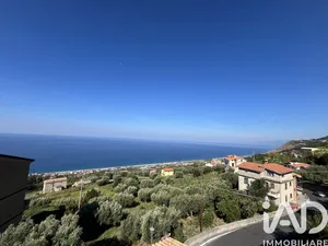 Village house in Longobardi