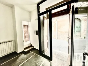 Shop/Premises commercial in L'Aquila