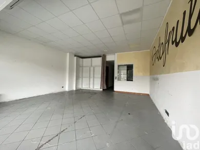 Negozio / locale commerciale in Arezzo